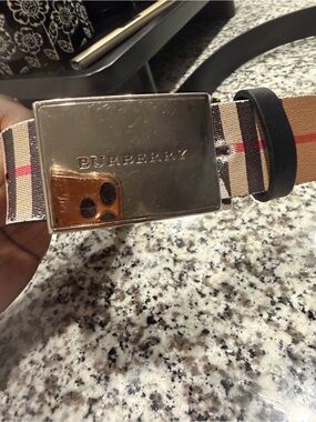 Burberry belt